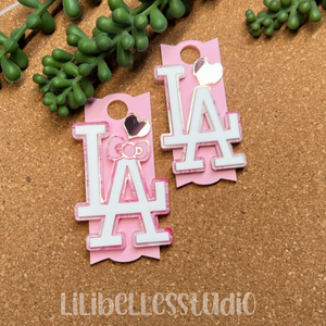 Pink LA bow acrylic topper