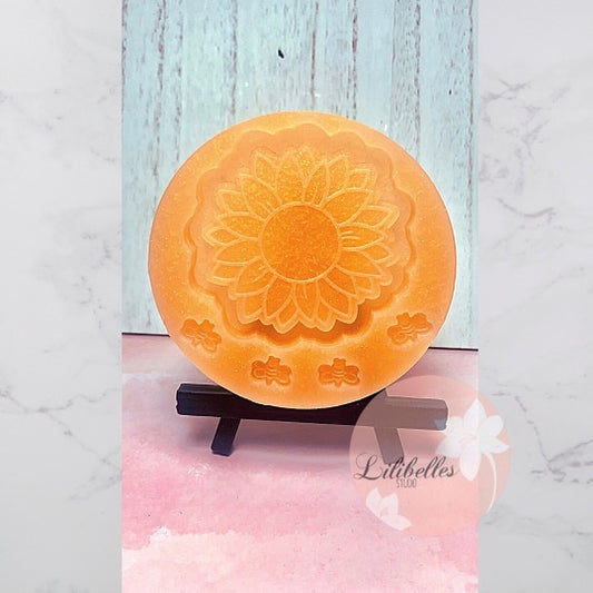 Sunflower shaker mold