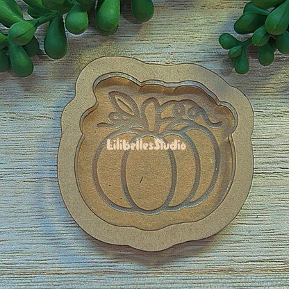 Pumpkin shaker mold