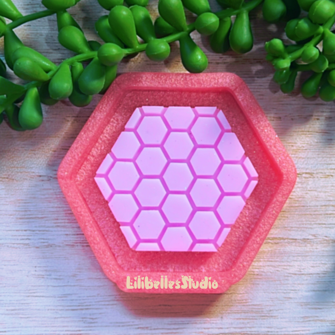 Honeycomb shaker mold