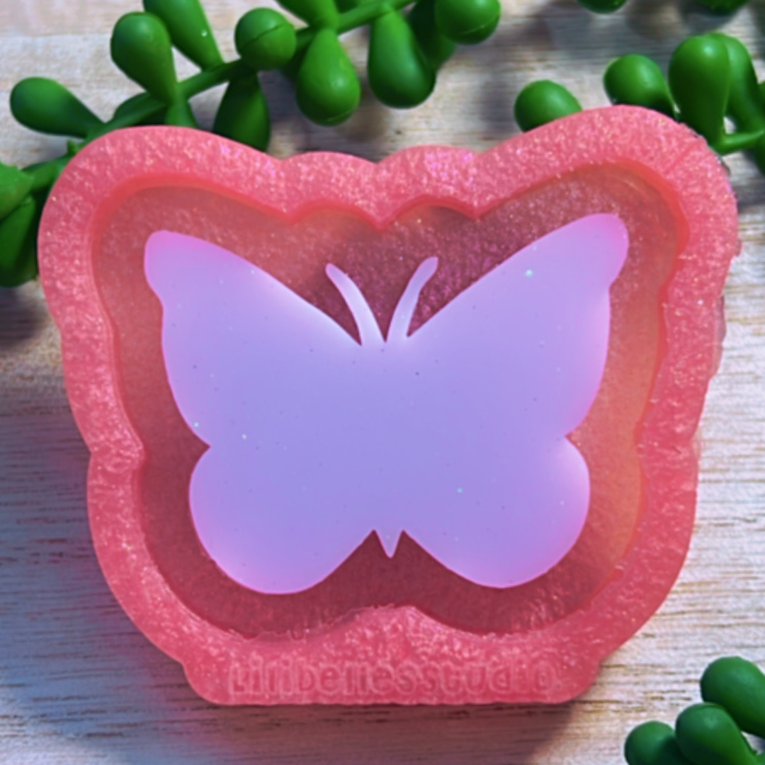 Butterfly shaker mold