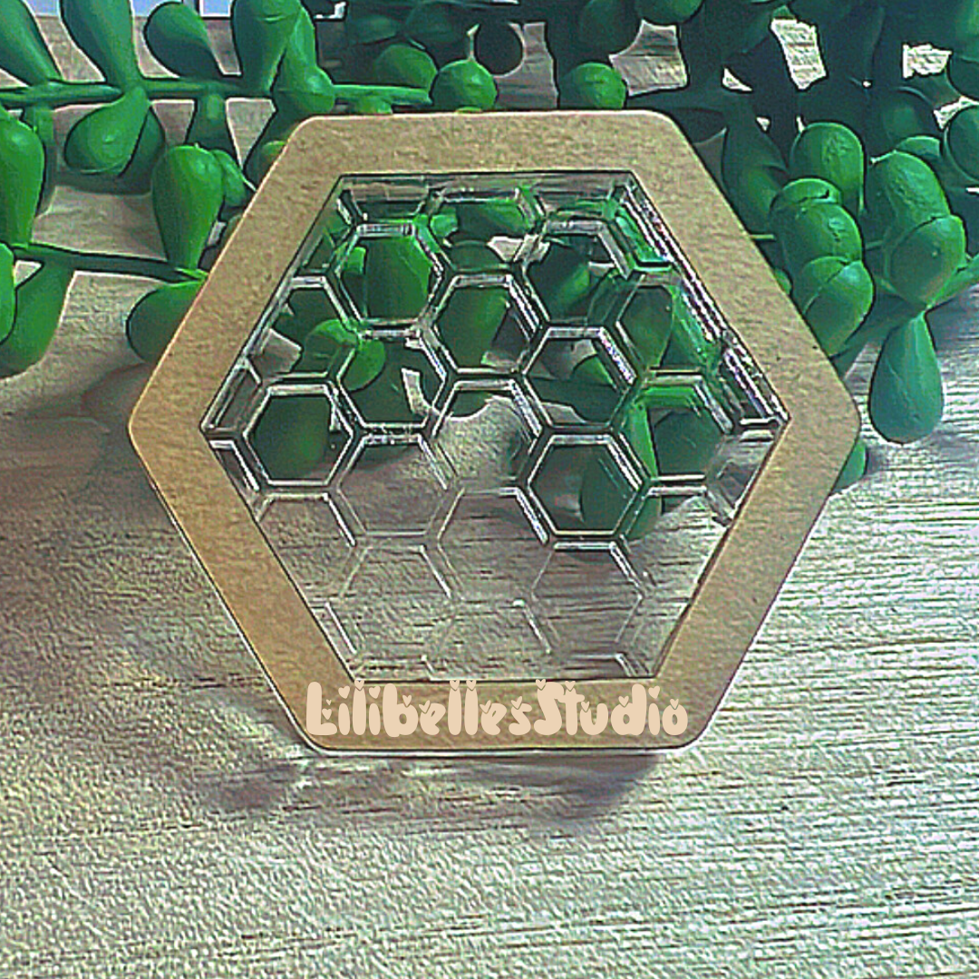 Honeycomb shaker mold